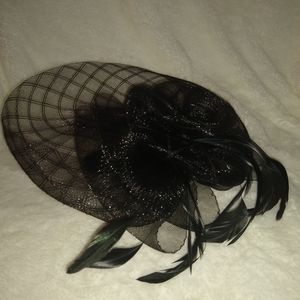 Women's black facinator hat